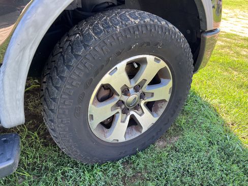 Used 2014 Ford F150 FX4 w/ Equipment Group 401A Mid AWD/4WD image 8