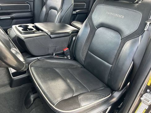 Used 2021 RAM 1500 Laramie w/ Off Road Group AWD/4WD image 19