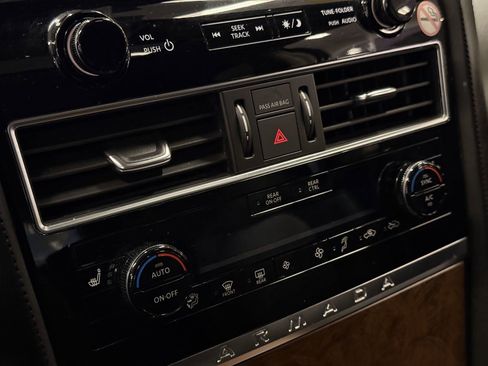Used 2023 Nissan Armada SL w/ Captain's Chairs Package image 58