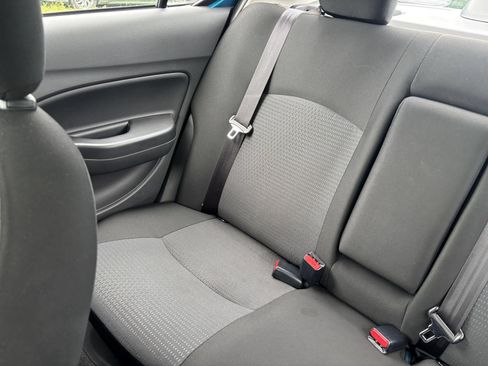 Used 2025 Kia Soul LX w/ LX Technology Package FWD image 36