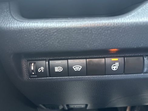 Used 2023 Toyota RAV4 XLE image 28