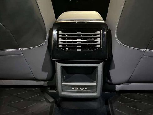 Used 2023 Volkswagen ID.4 S image 67