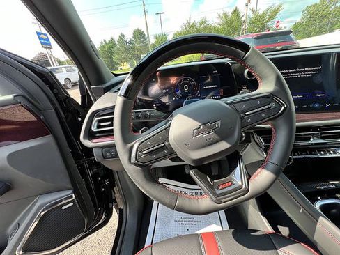 New 2027 Chevrolet Traverse RS w/ LPO, Floor Liner Package AWD/4WD image 13