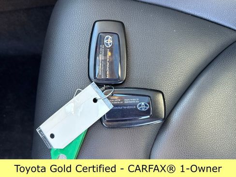 Certified 2021 Toyota Highlander XLE image 33