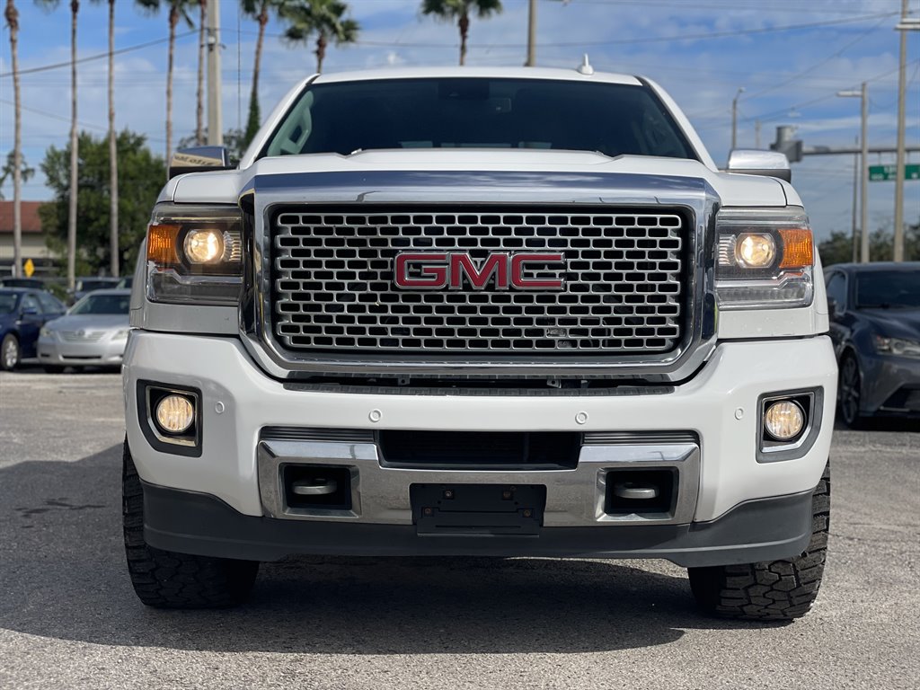 Used 2015 GMC Sierra 2500 Denali w/ Duramax Plus Package AWD/4WD image 15
