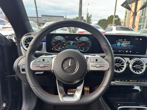 Used 2023 Mercedes-Benz CLA 250 image 28