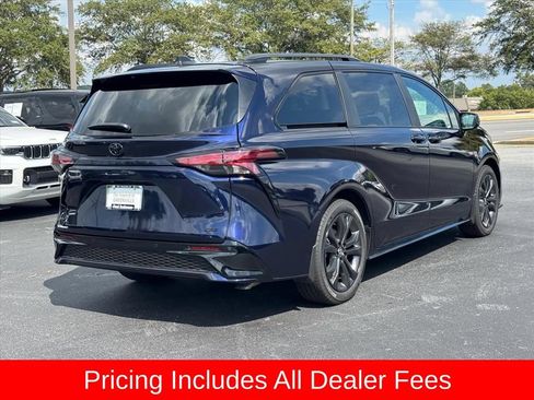 Used 2026 Toyota Sienna XSE FWD image 3