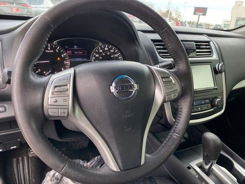 Used 2017 Nissan Altima 2.5 SV image 12