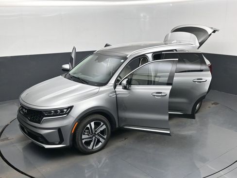 Certified 2022 Kia Sorento SX Prestige w/ Panoramic Sunroof Package image 67