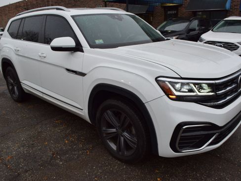 Used 2022 Volkswagen Atlas SEL R-Line image 4