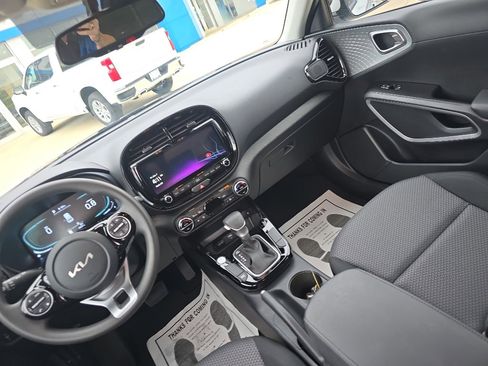 Used 2024 Kia Soul S image 10