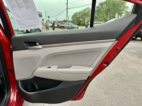 Used 2019 Hyundai Elantra Value Edition FWD image 15