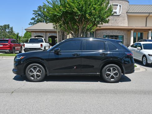 Used 2023 Honda HR-V EX-L image 2