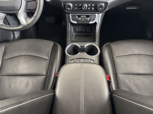 Used 2023 GMC Terrain SLT image 20