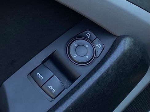 Used 2021 Chevrolet Camaro LT w/ Technology Package image 11