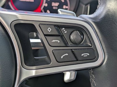 Used 2022 Porsche Cayenne S Platinum image 22