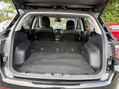 Used 2021 Jeep Compass Latitude AWD/4WD image 6