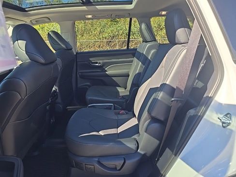 Certified 2026 Toyota Grand Highlander Platinum image 25