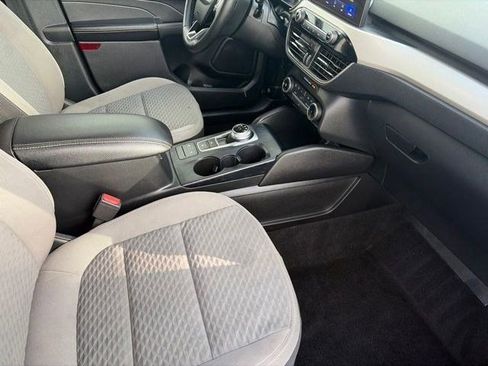 Used 2022 Ford Escape SE w/ Cold Weather Package AWD/4WD image 37