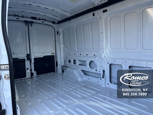 New 2026 Ford Transit 250 148 Medium Roof image 28