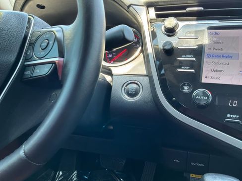 Used 2020 Toyota Camry XSE w/ Driver Assist Package FWD image 17