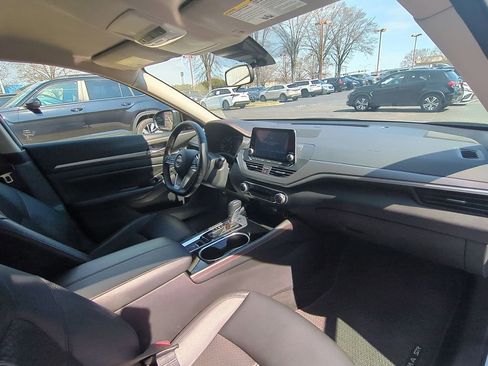 Used 2025 Nissan Altima 2.5 SR AWD/4WD image 31