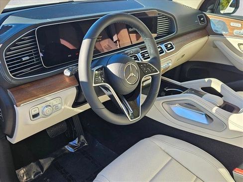 New 2026 Mercedes-Benz GLE 450 GLE 450 image 3