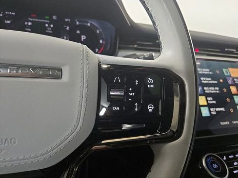 Used 2023 Land Rover Range Rover Sport SE Dynamic image 24