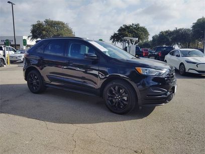 Used 2022 Ford Edge SE w/ Black Appearance Package