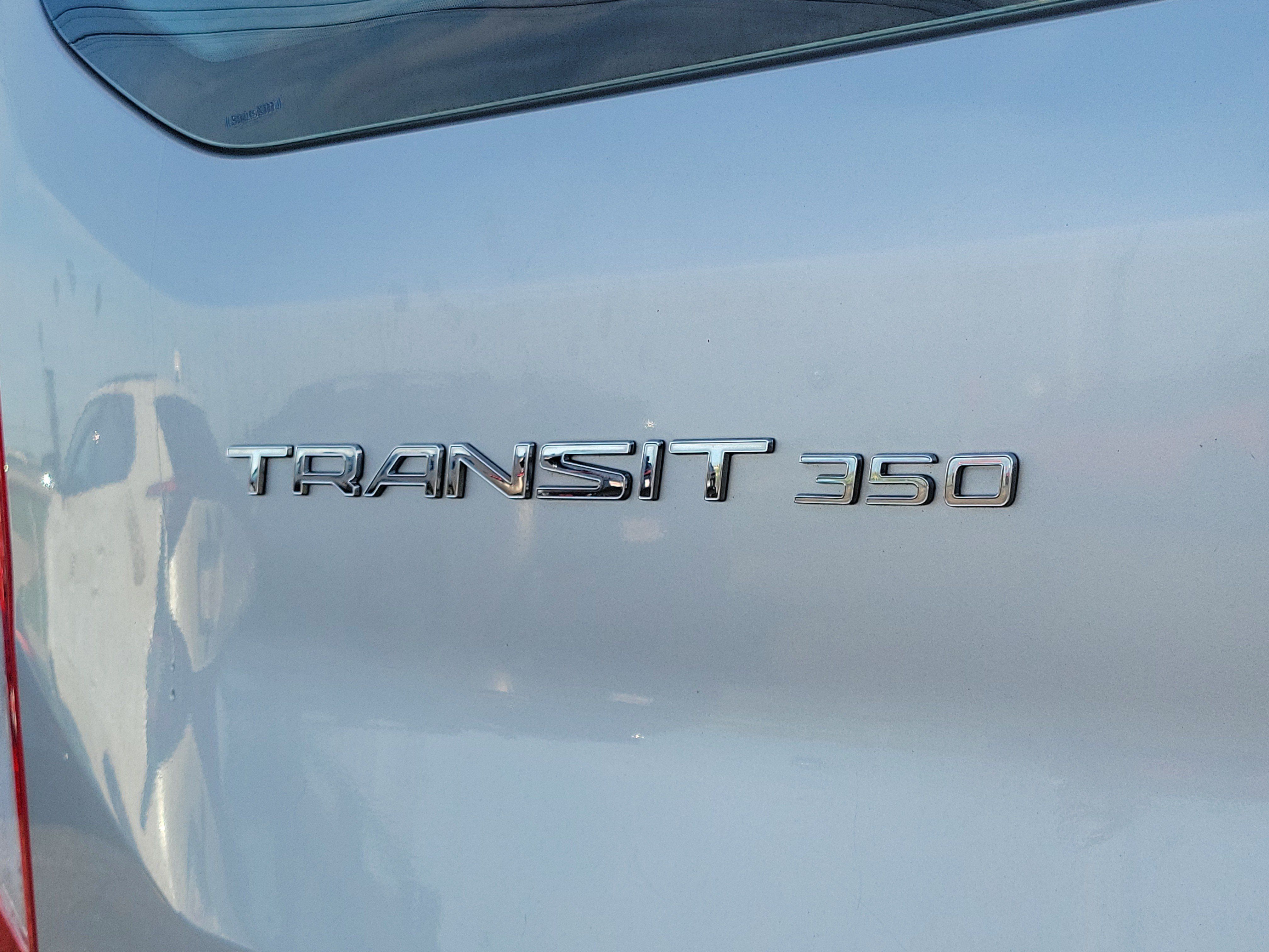 Used 2017 Ford Transit 350 XLT RWD image 6