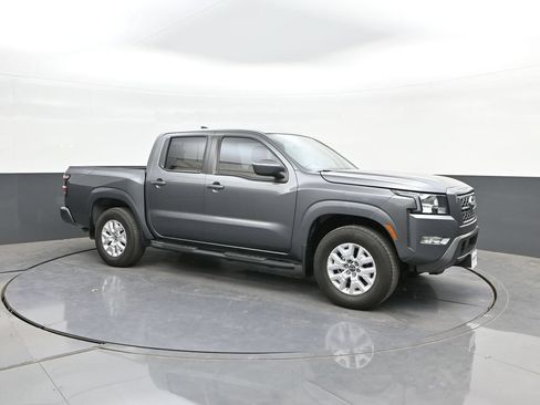 Used 2022 Nissan Frontier SV RWD image 16