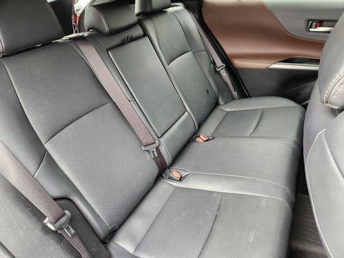 Used 2023 Toyota Venza Limited image 15