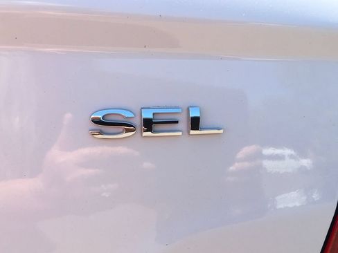 Used 2012 Ford Fusion SEL FWD image 6