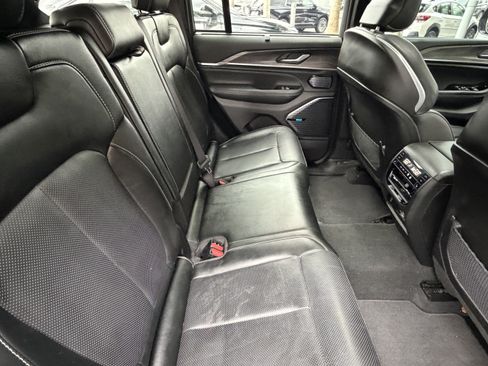 Used 2024 Jeep Grand Cherokee Overland w/ Adv Protech Group III AWD/4WD image 41