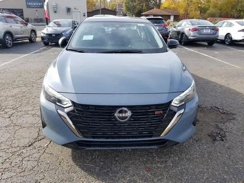 New 2025 Nissan Sentra SR w/ SR Premium Package image 7