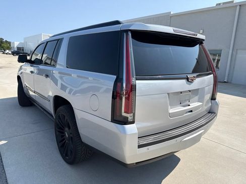 Used 2015 Cadillac Escalade ESV Premium AWD/4WD image 6