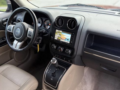 Used 2017 Jeep Patriot High Altitude image 16