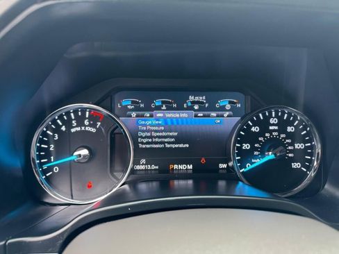 Used 2018 Ford Expedition XLT w/ Equipment Group 202A image 24