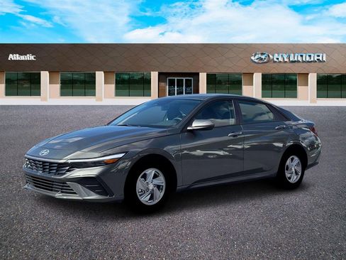 New 2026 Hyundai Elantra SE w/ Cargo Package image 2