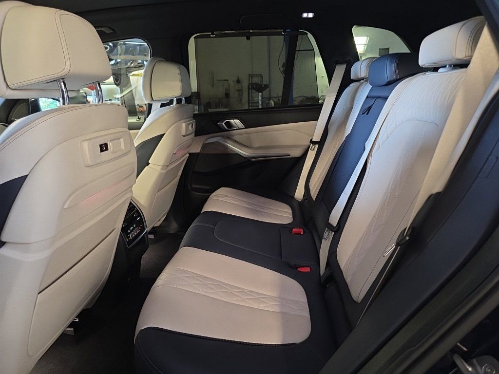 Used 2020 BMW X5 M50i w/ Executive Package AWD/4WD image 5