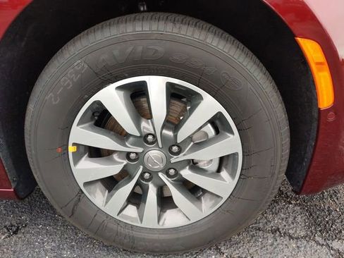 Used 2020 Chrysler Pacifica Touring-L Plus w/ Advanced Safetytec Group image 10