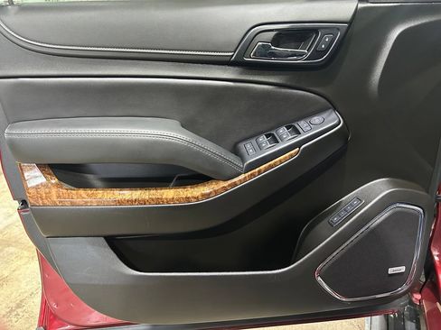 Used 2019 Chevrolet Tahoe Premier AWD/4WD image 22