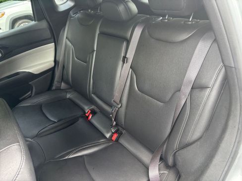 Used 2025 Jeep Compass Limited AWD/4WD image 33