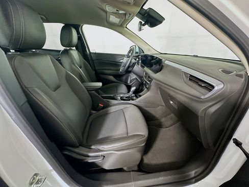 Used 2025 Buick Encore GX Preferred FWD image 31