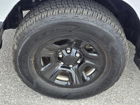 Used 2024 RAM 1500 Tradesman AWD/4WD image 29