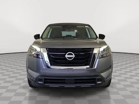 Used 2025 Nissan Pathfinder S FWD image 3