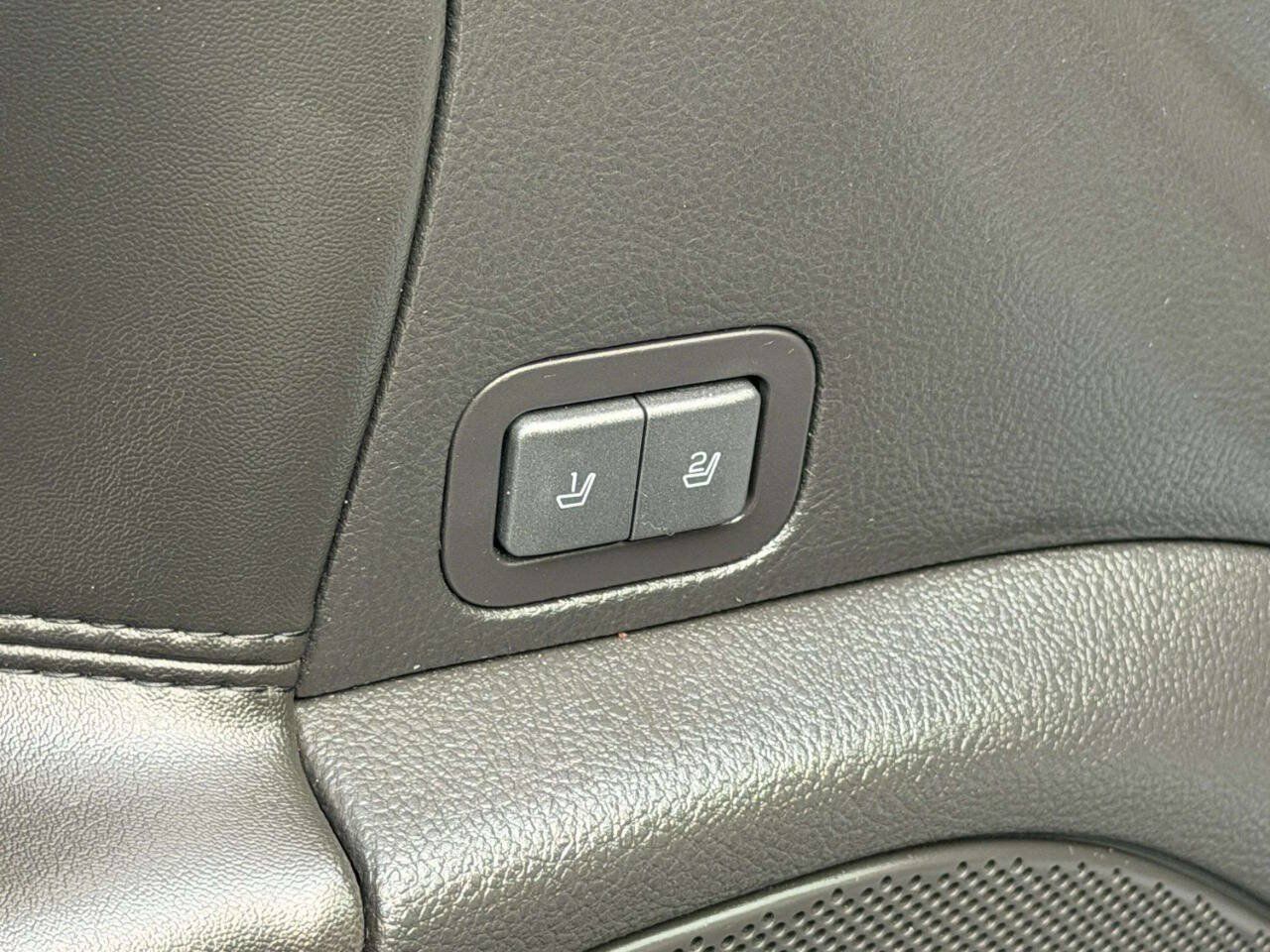Used 2012 Lincoln MKZ FWD image 16