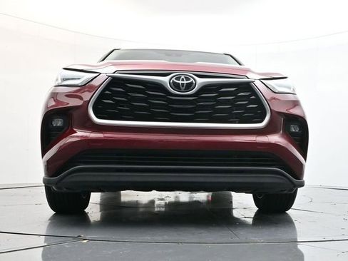 Used 2023 Toyota Highlander XLE image 41