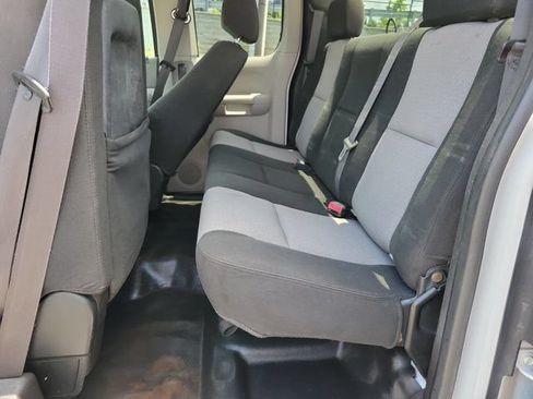 Used 2007 Chevrolet Silverado 1500 W/T w/ Fleet Convenience Package AWD/4WD image 12