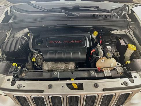 Used 2015 Jeep Renegade Limited w/ Safety & Security Group I AWD/4WD image 33